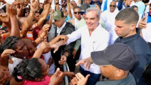 Ambiente de reelección adorna actividades del presidente Luis Abinader