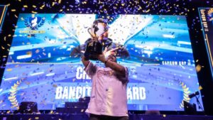
Saúl Mena ganador por segunda vez del torneo de Street Fighter Capcom Cup 
