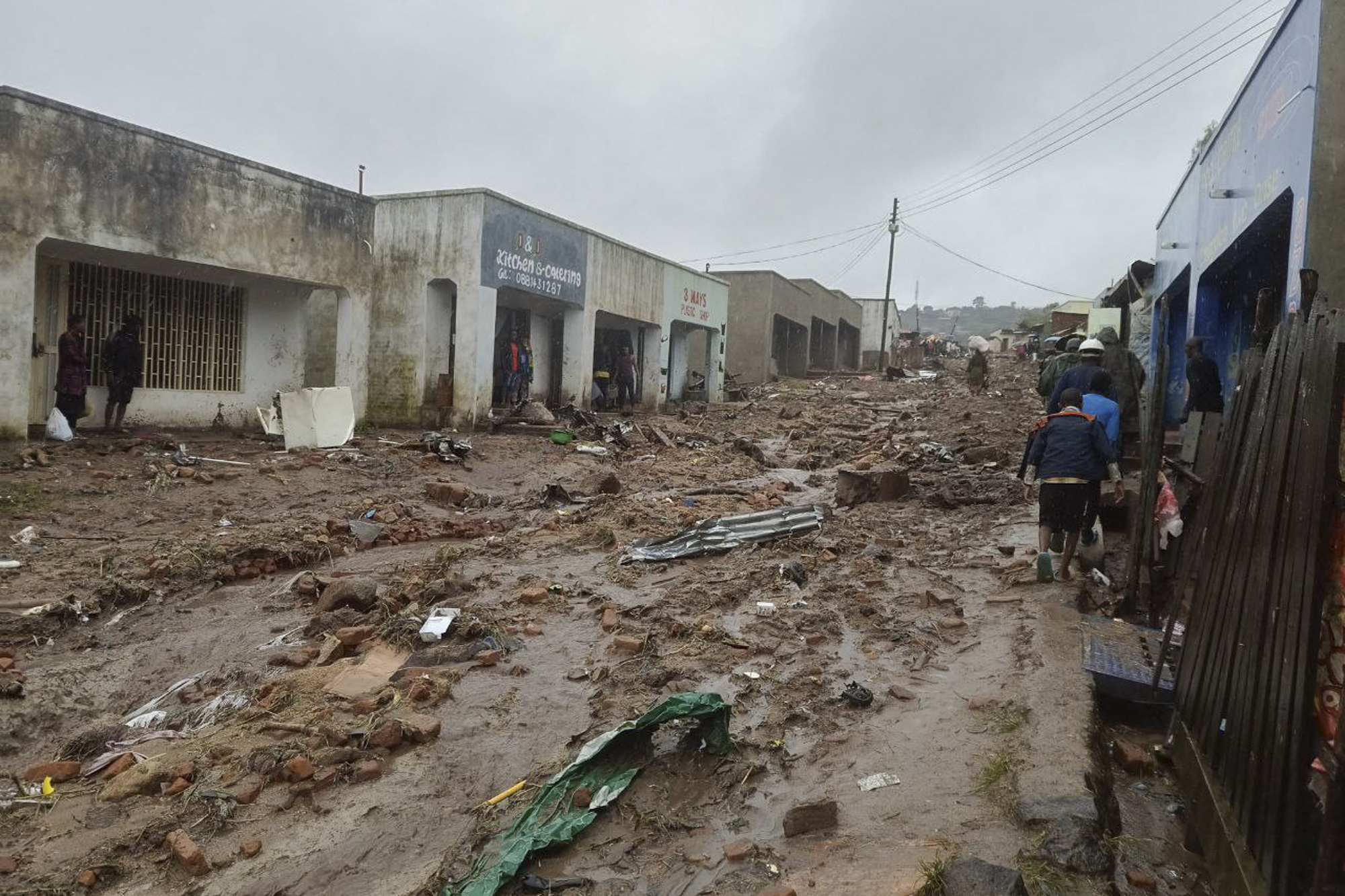 Ciclón Freddy causa muertes, inundaciones y deslaves