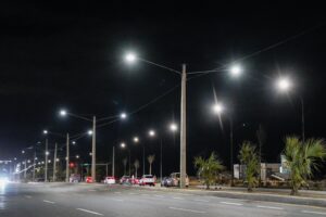 Edesur coloca 400 luminarias en principales avenidas del Distrito Nacional

