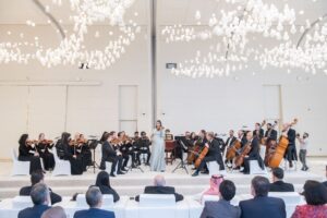 Semana Dominicana en Qatar en inaugurada por violinista Aisha Syed