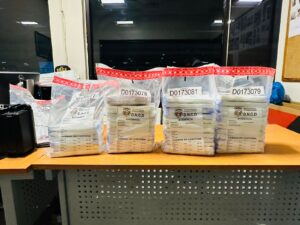 Ocupan en el AILA 41 paquetes presumiblemente cocaína; arrestan dominico-costarricense

