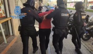 La Policía Nacional detiene en Palma a un fugitivo buscado por homicidio
