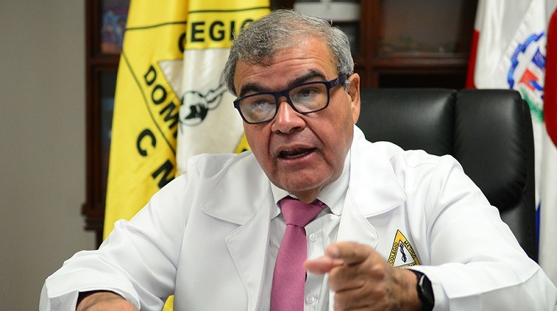 Colegio médico da ultimátum al gobierno y anuncia suspensión de paros contra algunas ARS