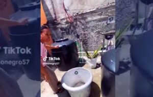 Discusión entre vecinas por “robo” de agua se vuelve viral en Tik Tok