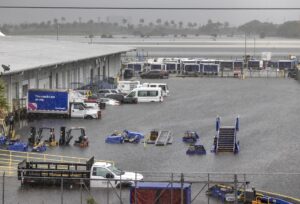 Aeropuerto internacional de Florida reanuda sus operaciones
