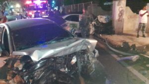 Dos muertos y varios heridos en choque de dos carros Sonata en La Romana