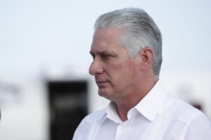 Miguel Díaz-Canel es designando presidente de Cuba para un segundo mandato 
