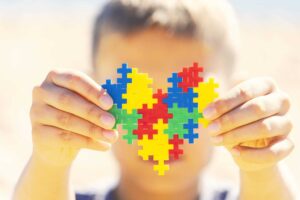 Los trastornos que provoca el autismo en economía de las familias