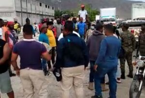 Miembro del Ejército mata a un haitiano en frontera de Jimaní y desencadena violencia 