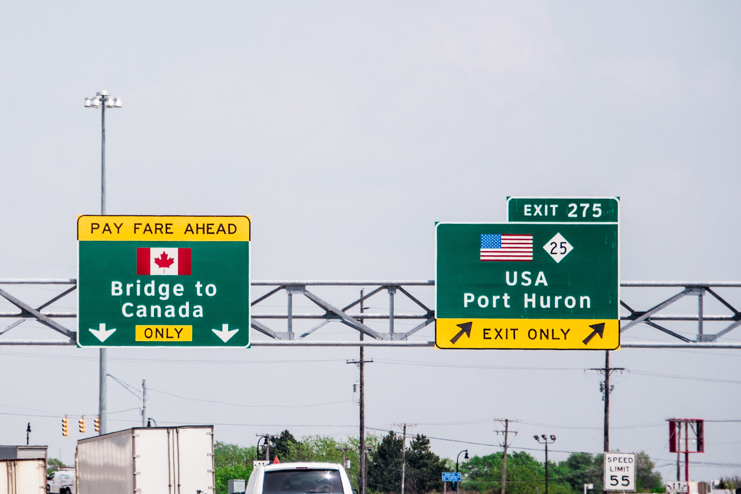 Mueren ocho migrantes que intentaban cruzar desde Canadá hacia Estados Unidos