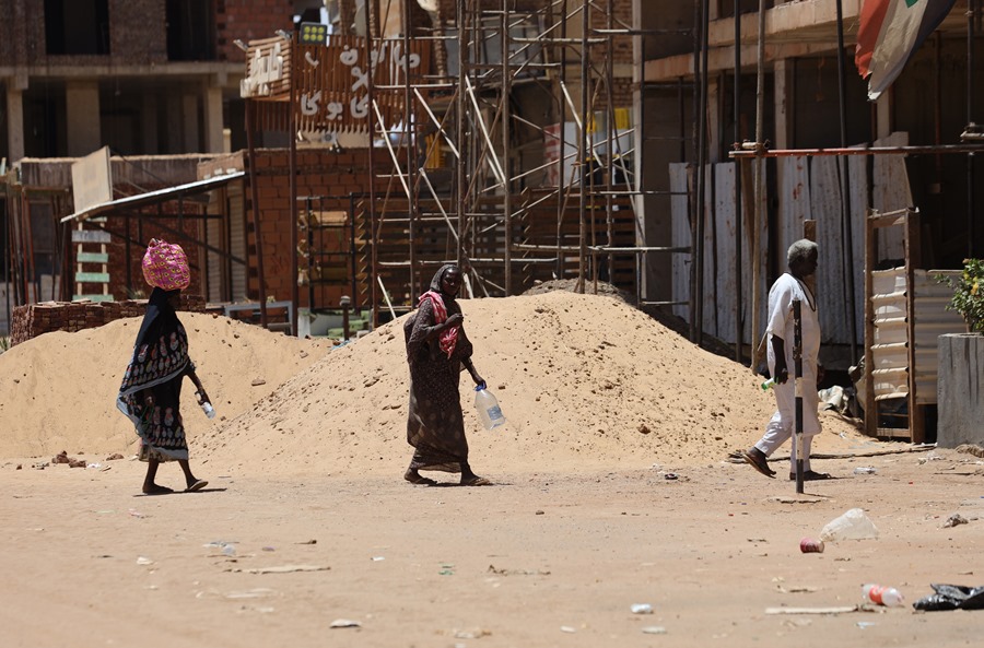 Siguen los enfrentamientos en Sudán por quinto día pese a la tregua