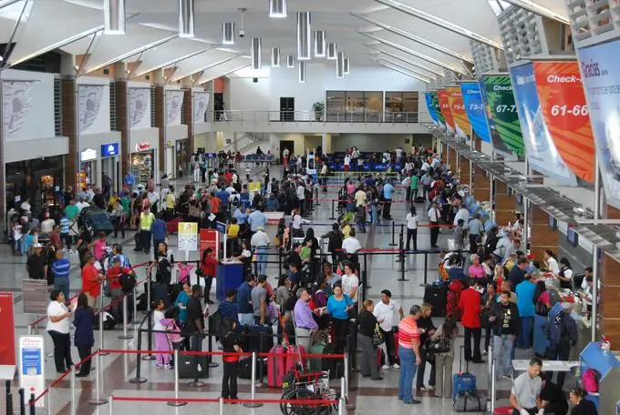 TSA ratifica resolución ordena a líneas aéreas suspender cobro de 10 dólares a viajeros dominicanos