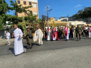 Feligreses celebran Domingo de Ramos 