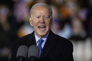   Presidente Biden urge a restringir el uso de las armas 