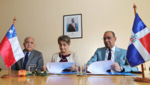 RD y Chile firman acuerdo de cooperación sobre código sísmico e infraestructura 