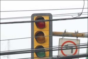  Descuido de semáforos en vías principales de La Romana, ocasionan descontrol en el tránsito 
