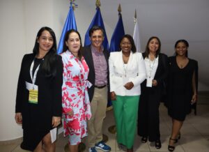 Clary Pimentel, Carolina Briones, Jimmy Pons, Mary Pérez, Yomaris Gómez y Yamil Rojas