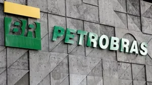 Petrobras deja política de precios de paridad con la importación de combustible