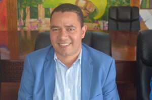Jhonny Aristy lanza candidatura a la presidencia del colegio de abogados