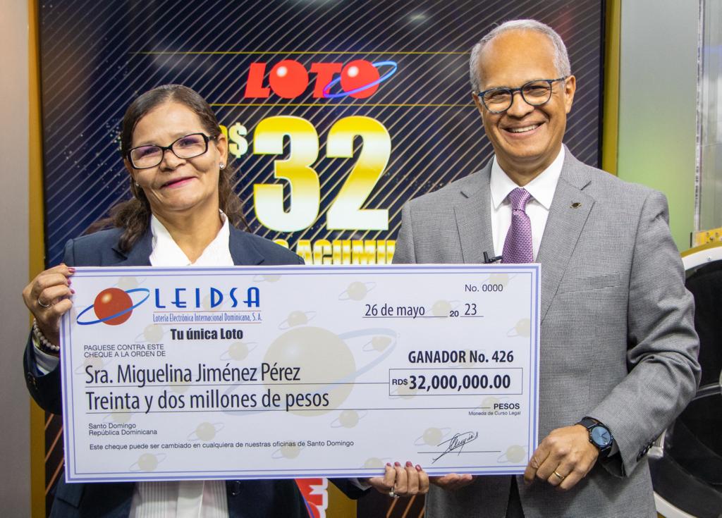 LEIDSA entrega RD$32 millones a la ganadora 426 del Loto