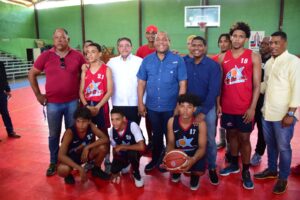 José Andujar Alcalde y ministro de Deportes anuncian obras en Santo Domingo Oeste