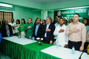 Leonel Fernández inaugura la Zona Verde en Villa María 