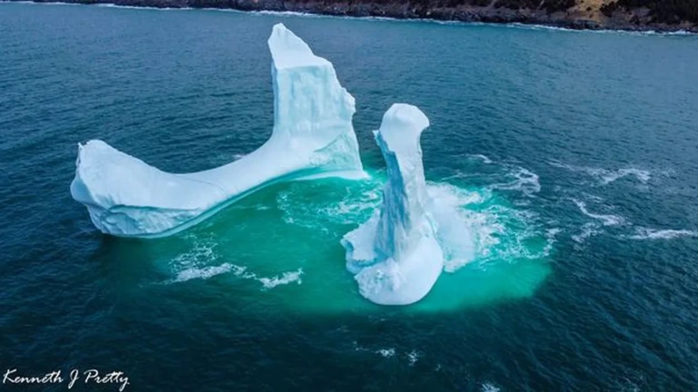 Las fotos de un pene de hielo dan la vuelta al mundo