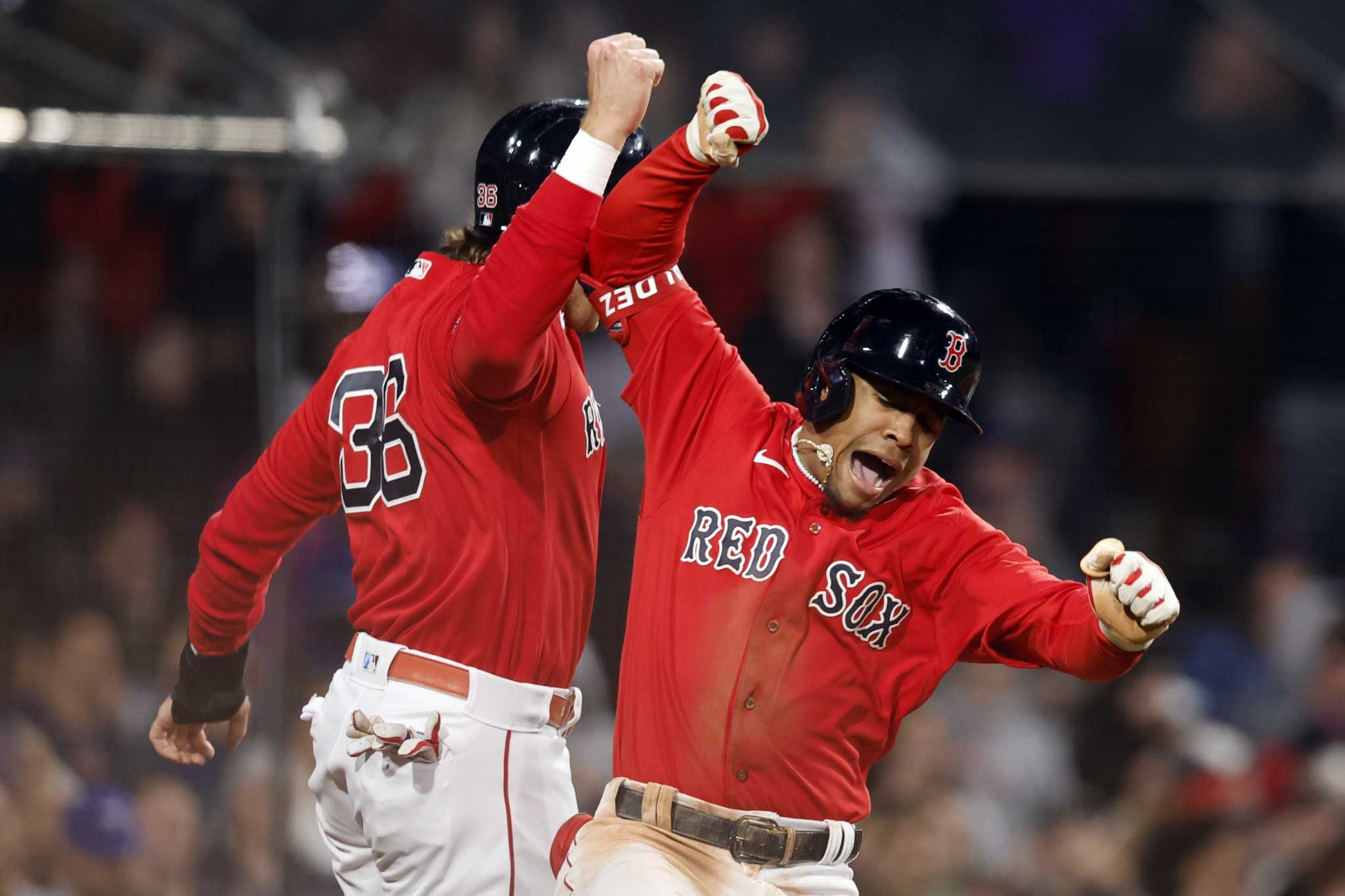 El José Altuve dominicano dispara el primer jonrón de su carrera