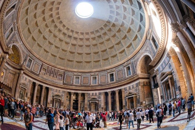 L'ingresso al Pantheon di Roma inizierà a ricaricarsi