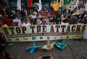 Decenas de filipinos protestan contra Marcos Jr. al cumplirse un año de su mandato

