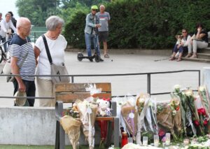 Macron viaja a Annecy para interesarse por las víctimas del apuñalamiento de la víspera
