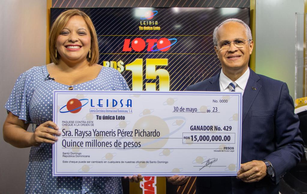 LEIDSA entrega RD$15 millones a la ganadora 429 del Loto
