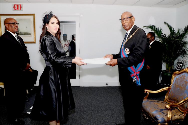 RD hace historia designando primera Embajadora en Las Bahamas
