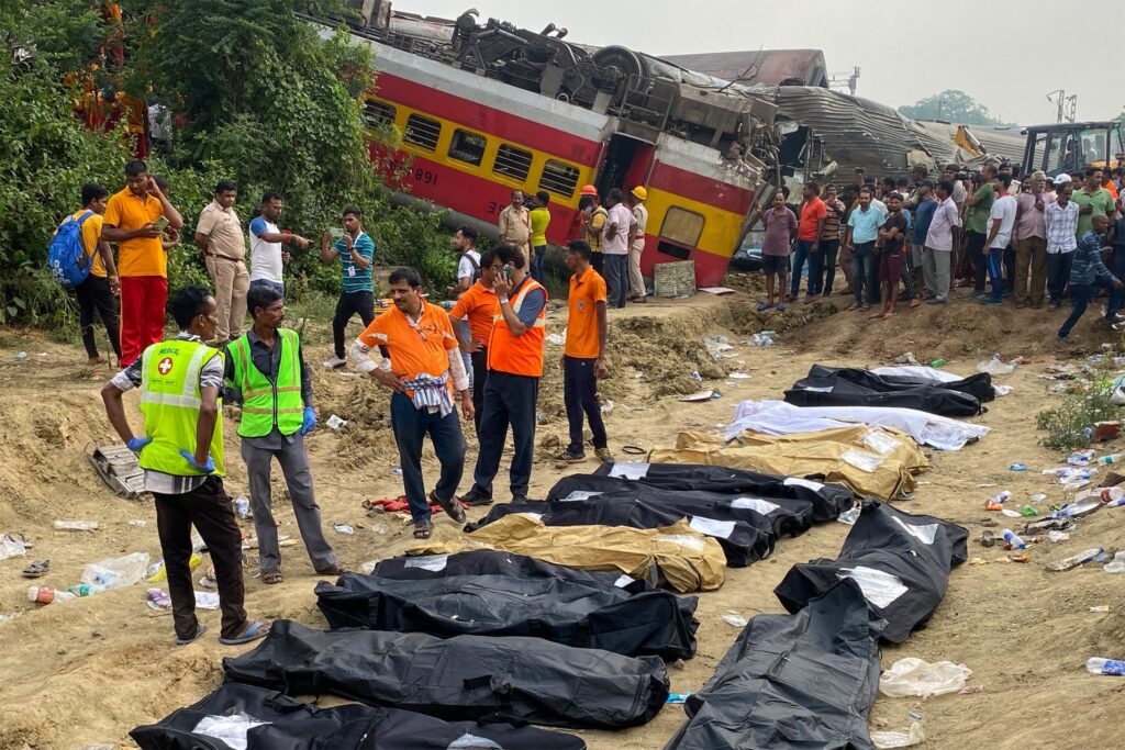 Claves del accidente de trenes en Odisha India