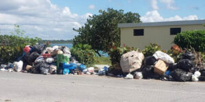 Basura y delincuencia ahogan a comerciantes y residentes Boca Chica