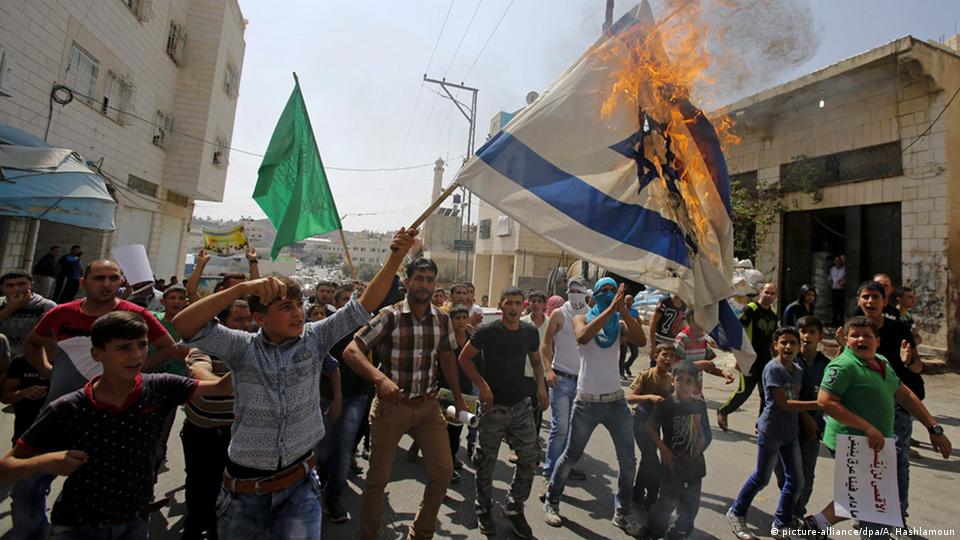 Ofensiva de Israel en Cisjordania suma 11 muertos, 3.000 desplazados y recibe un ataque "respuesta" en Tel Aviv