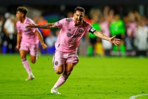 Messi marca el gol del triunfo en su debut con el Inter Miami