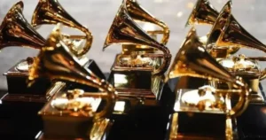 Los Grammy aceptarán canciones creadas con IA pero solo premiarán a humanos 