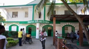Grupo armado irrumpe en hospital de Haití para llevarse a un paciente que estaba en plena operación 