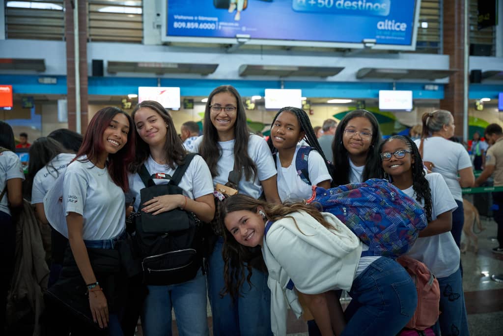 Integrantes del Coro Nacional Infantil realizaron viaje con Fundación RED Air
