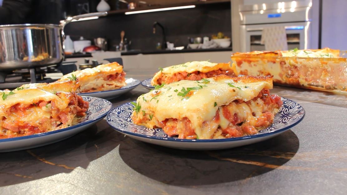 Aprende a preparar lasagna de salami Chef con Edgar Avendaño