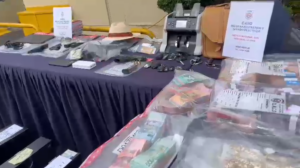  Autoridades desarticulan estructura de narcotráfico y lavado de activos; ocupan armas, dinero y vehículos 