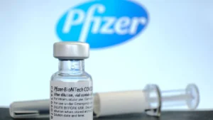 Pfizer habría estado al tanto del riesgo de miocarditis en receptores de sus vacunas