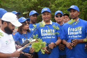 Frente Agropecuario del PRM realiza jornada de reforestación en el Establo de San Luis
