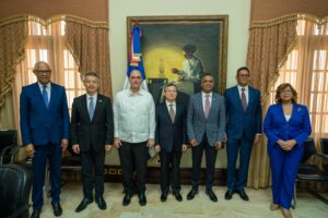 Gobierno dominicano recibe donación de la República Popular China para seguir fortaleciendo Sistema 9-1-1 