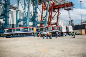 Llegan al país los primeros seis vagones para aumentar la capacidad del Metro de Santo Domingo
