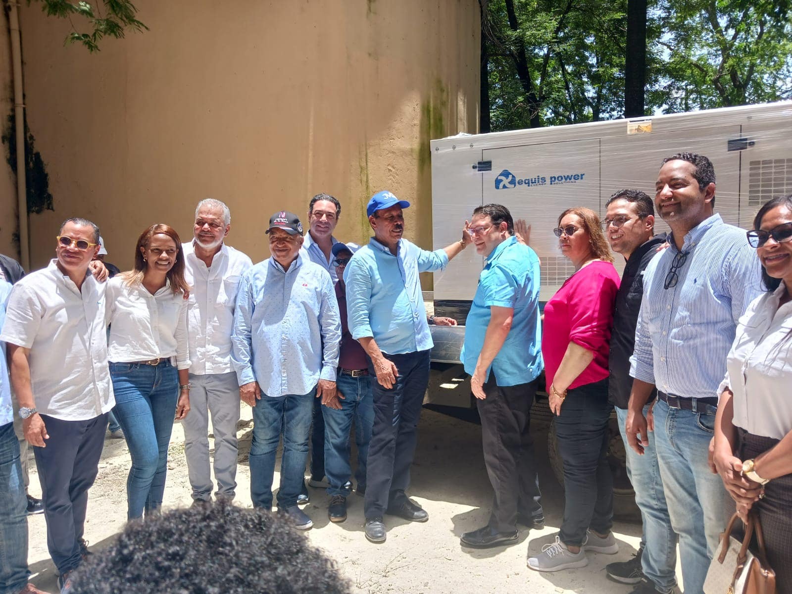 Yayo Lovatón entrega moderna planta eléctrica al Parque Eugenio de Jesús Marcano de San Cristóbal