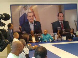 Realizan asamblea para definir pasos a favor de la reelección del presidente Luis Abinader