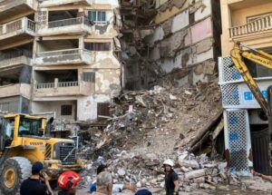 Al menos 9 muertos en el derrumbe de un edificio de apartamentos en Egipto